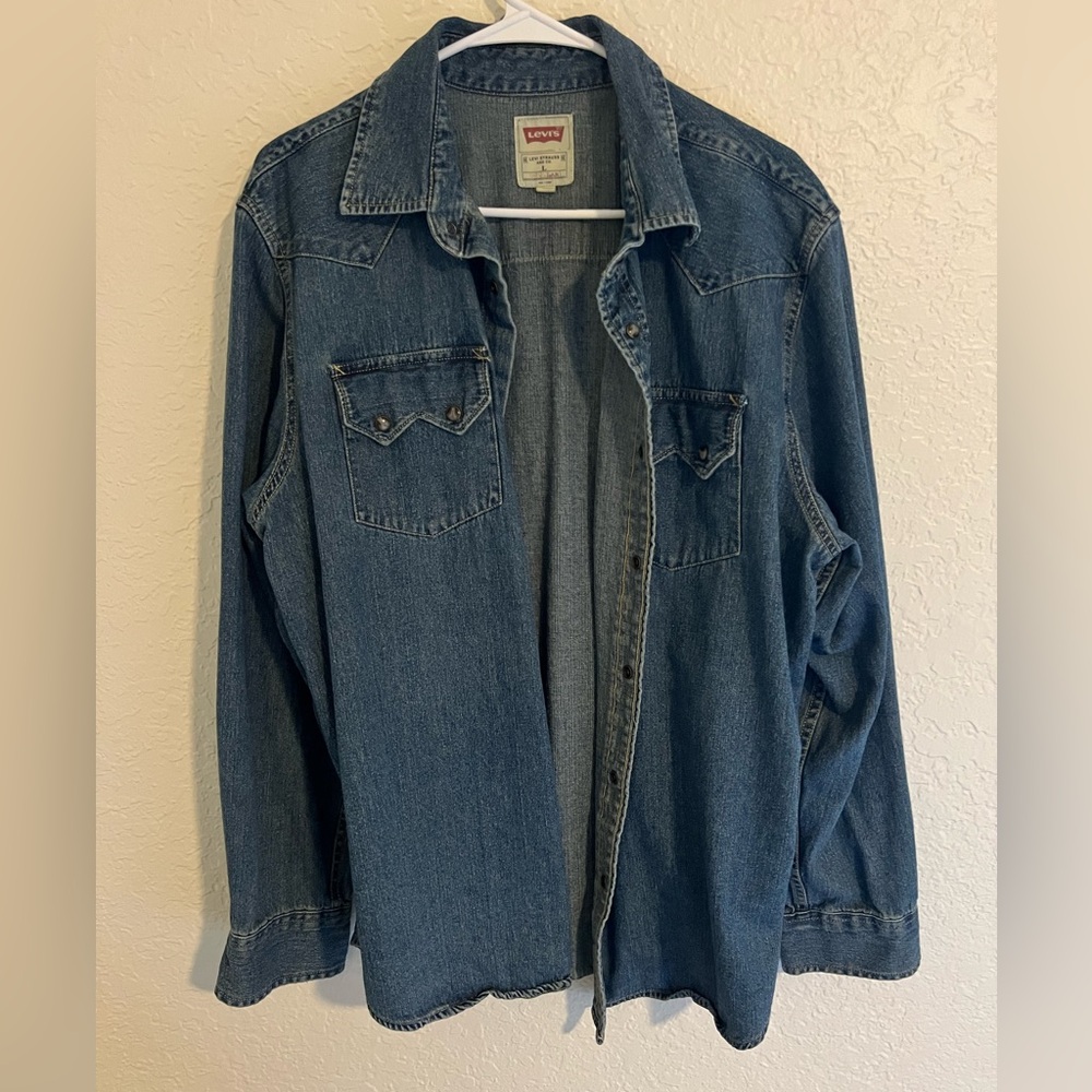 💙 levis denim over shirt